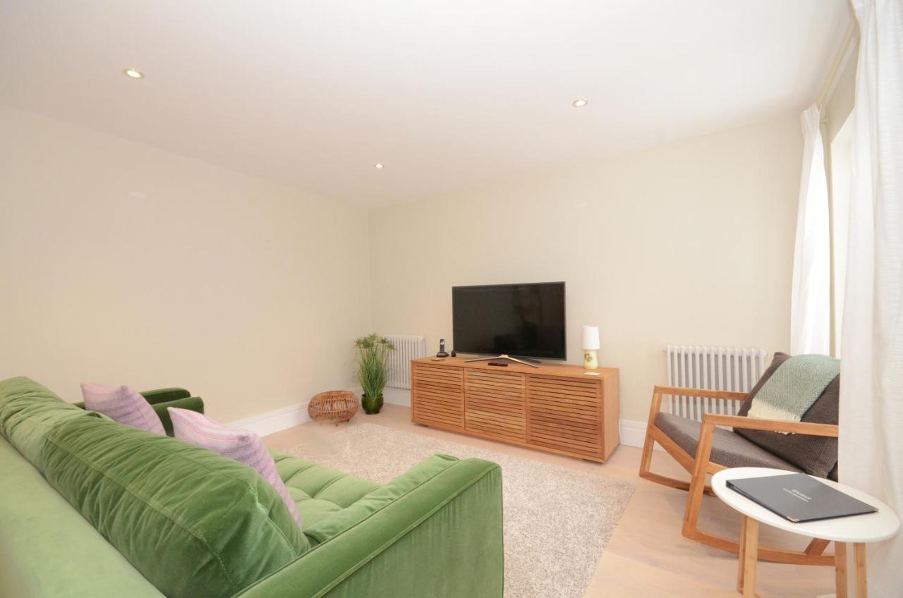 The Mews - 2 Bedroom Luxury, Spacious House With Free Parking Йорк Екстериор снимка